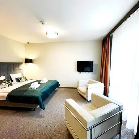 316 W Royal Tulip 200 M Do Plazy Dobruk Apartman *